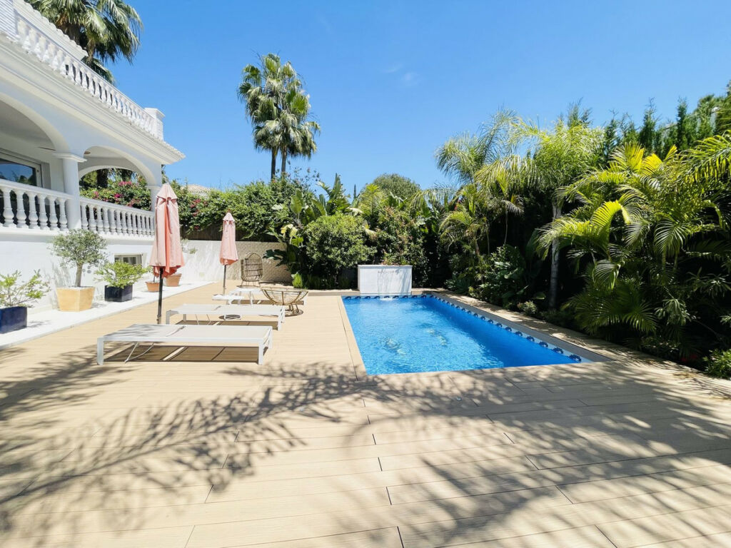 Detached Villa Nagüeles Málaga - image 11