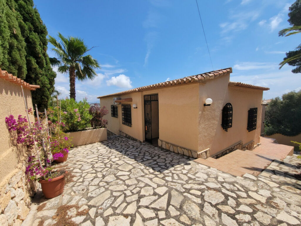 Detached Villa Calpe Alicante - image 11