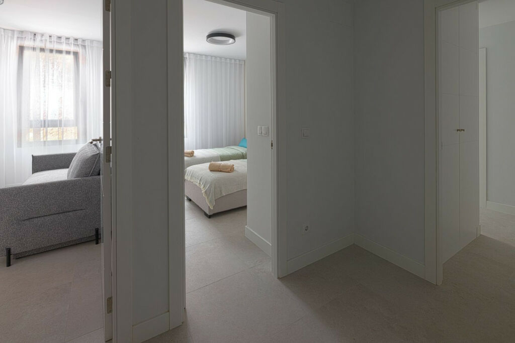 Middle Floor Apartment Estepona Málaga - image 11