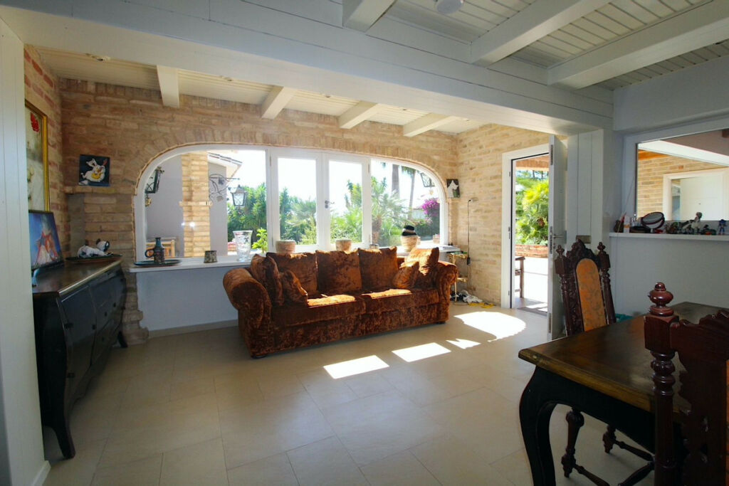 Detached Villa San Pedro de Alcántara Málaga - image 11