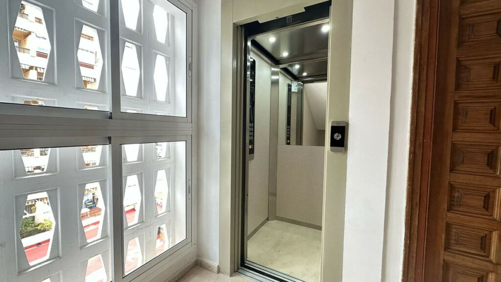 Middle Floor Apartment Marbella Málaga - image 11