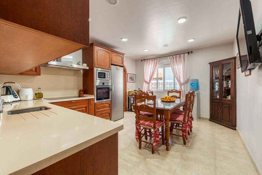 Detached Villa San Pedro de Alcántara Málaga - image 11