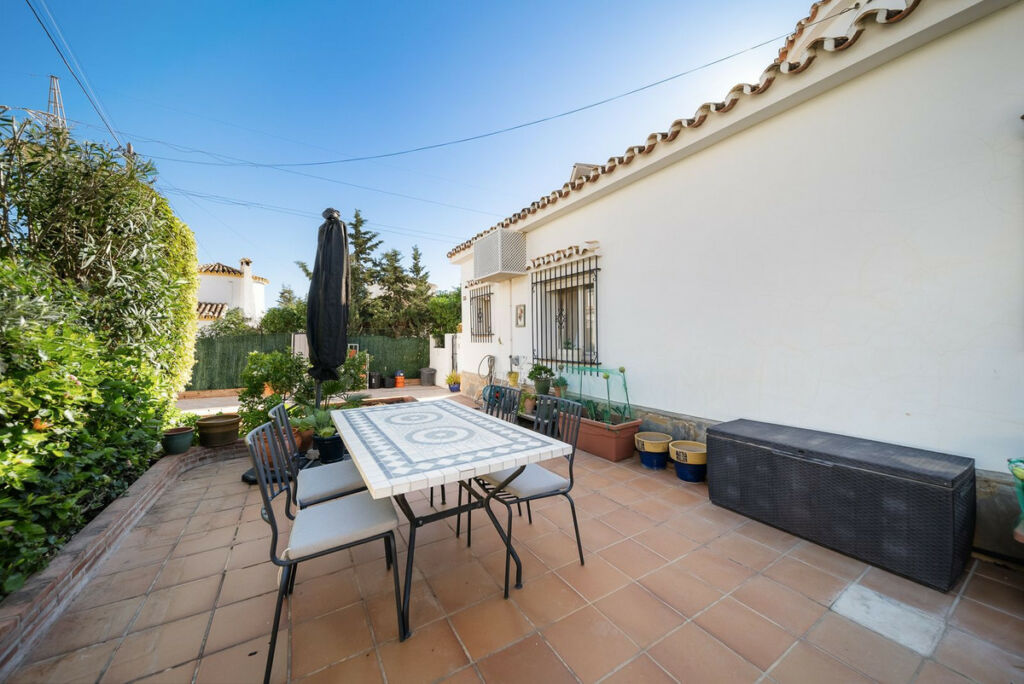 Detached Villa Benalmadena Málaga - image 11