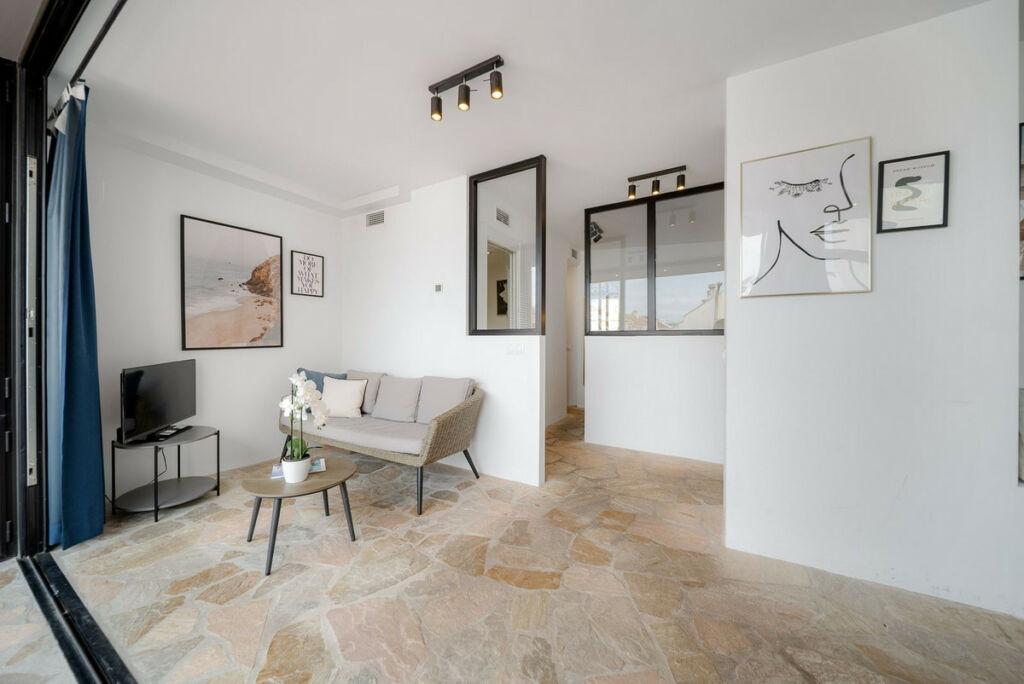 Top Floor Apartment Fuengirola Málaga - image 11