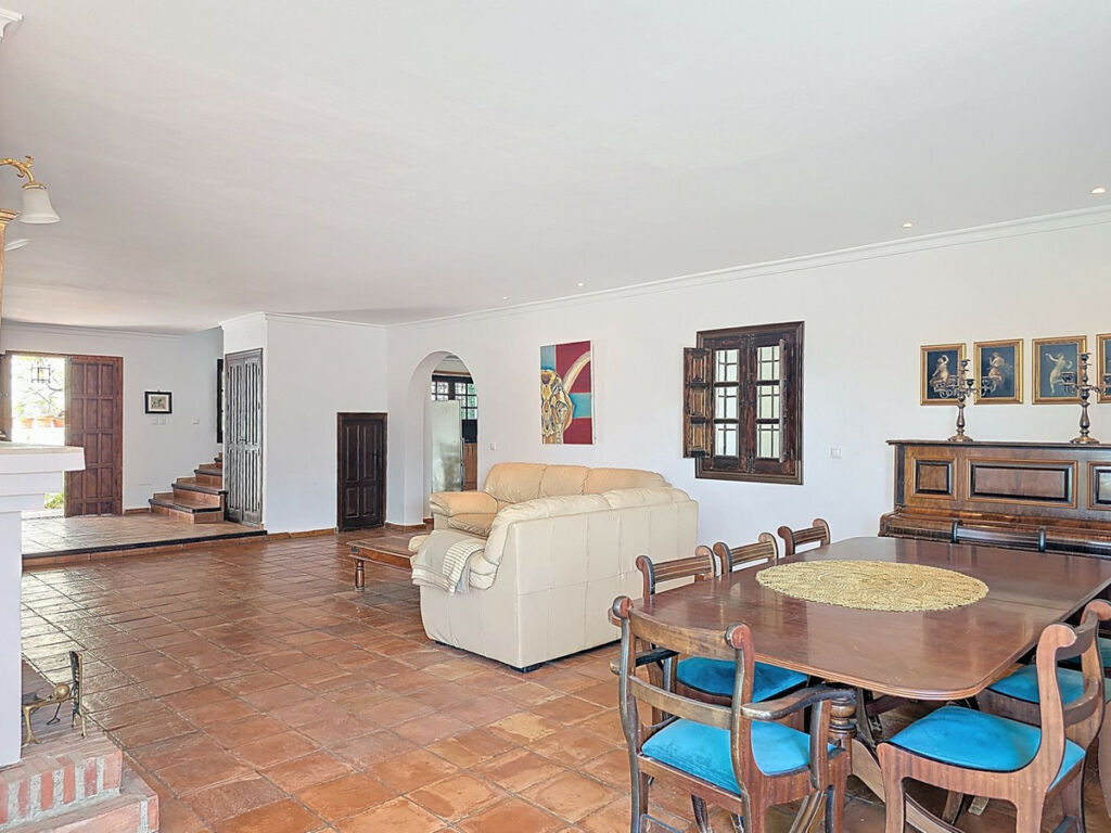 Detached Villa Torrox Málaga - image 11