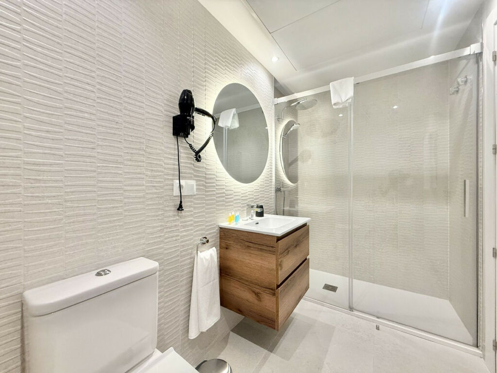 Top Floor Apartment Benahavís Málaga - image 11