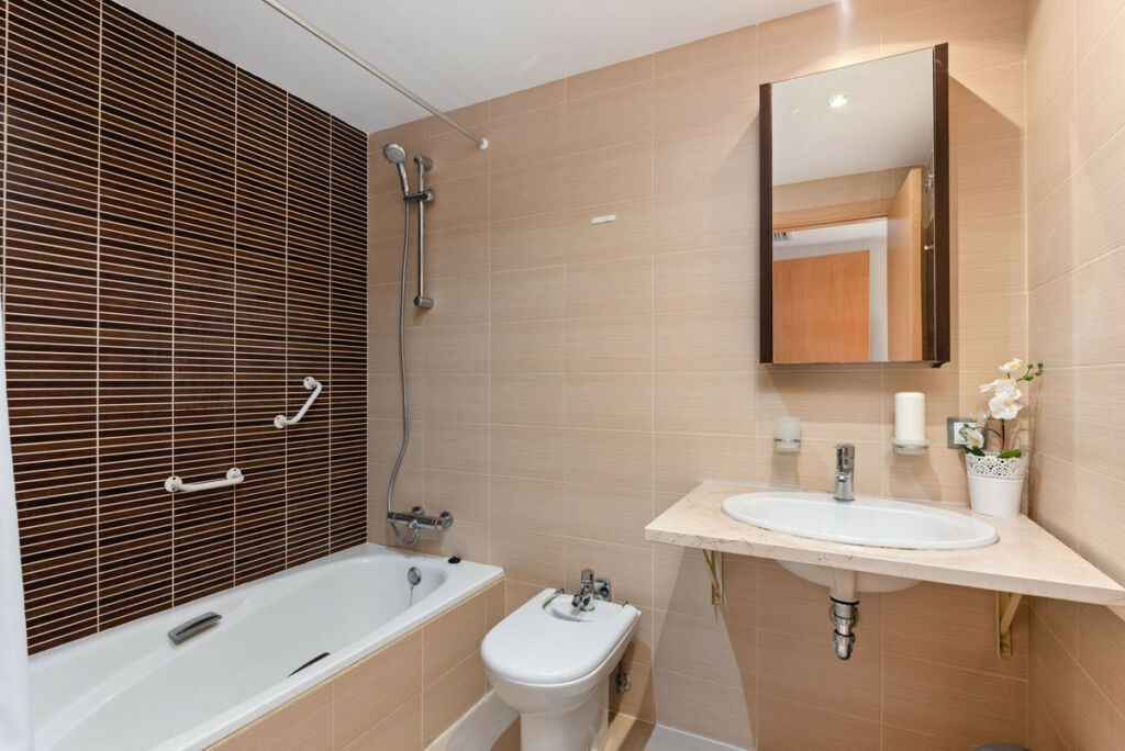 Middle Floor Apartment Casares Playa Málaga - image 12