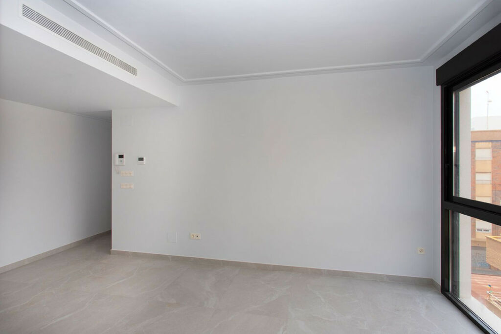 Middle Floor Apartment Torrevieja Alicante - image 12