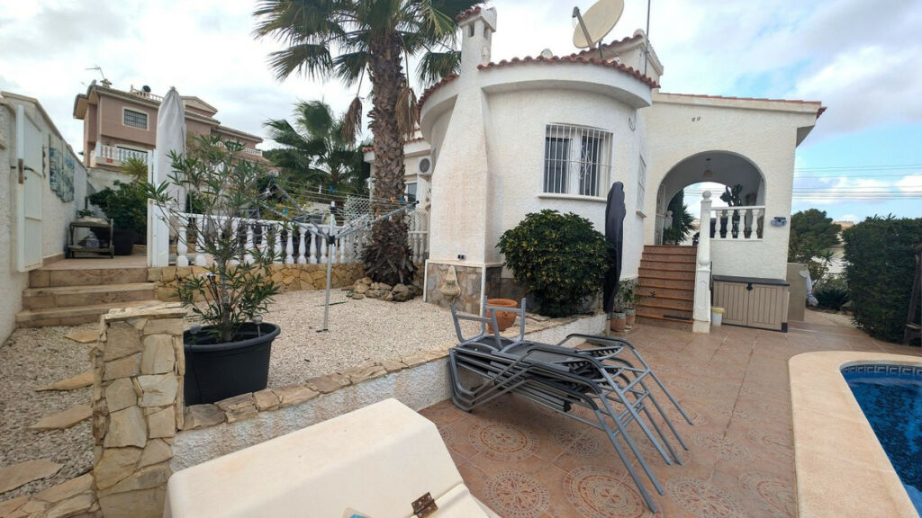 Detached Villa Ciudad Quesada Alicante - image 12