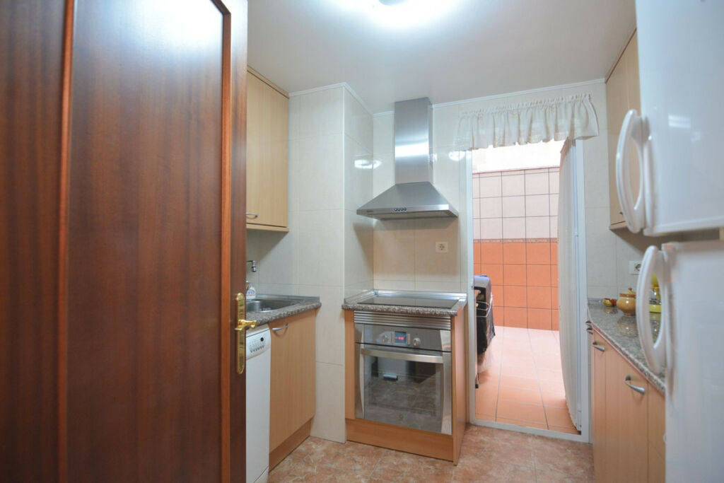 Middle Floor Apartment Los Boliches Málaga - image 12