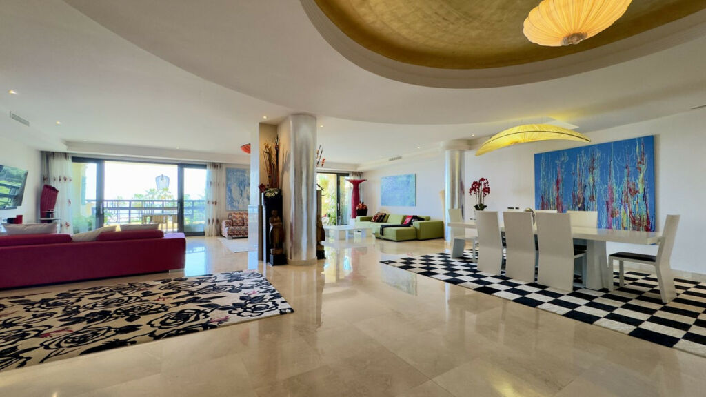 Middle Floor Apartment Puerto Banús Málaga - image 12