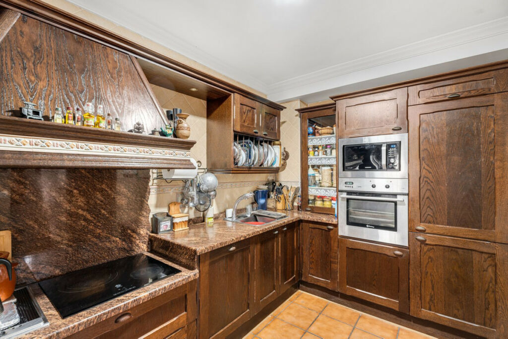 Semi-Detached House Estepona Málaga - image 12