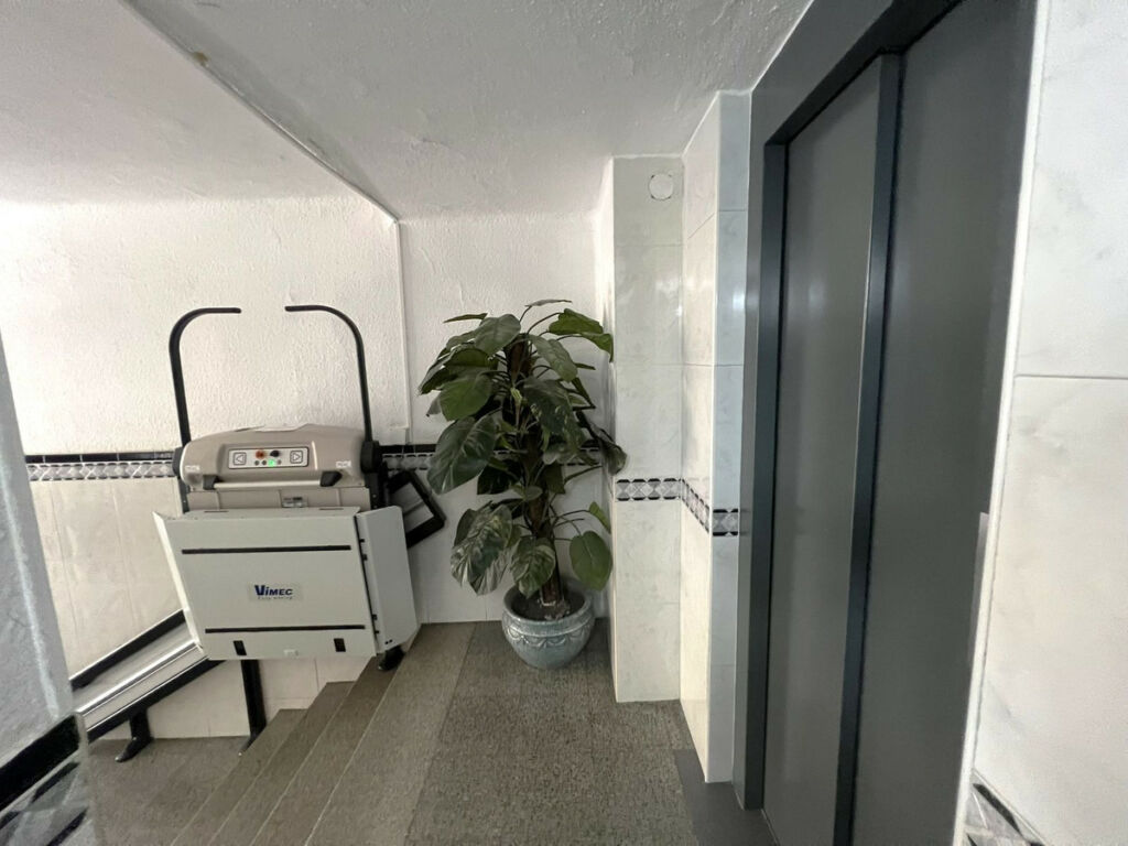 Middle Floor Apartment Fuengirola Málaga - image 12
