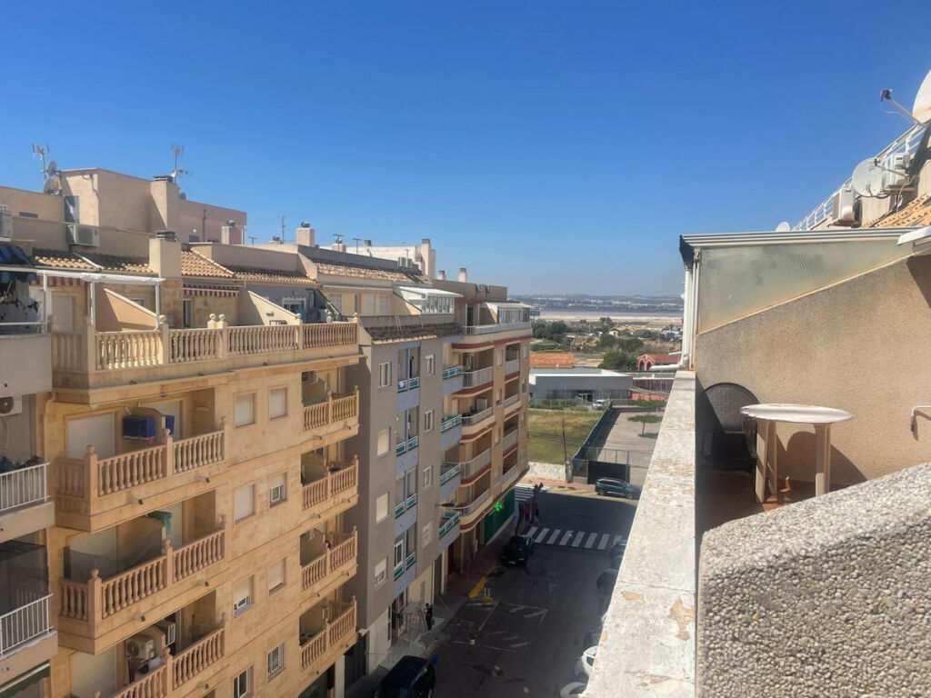 Penthouse Torrevieja Alicante - image 8
