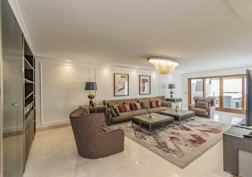 Penthouse Estepona Málaga - image 12