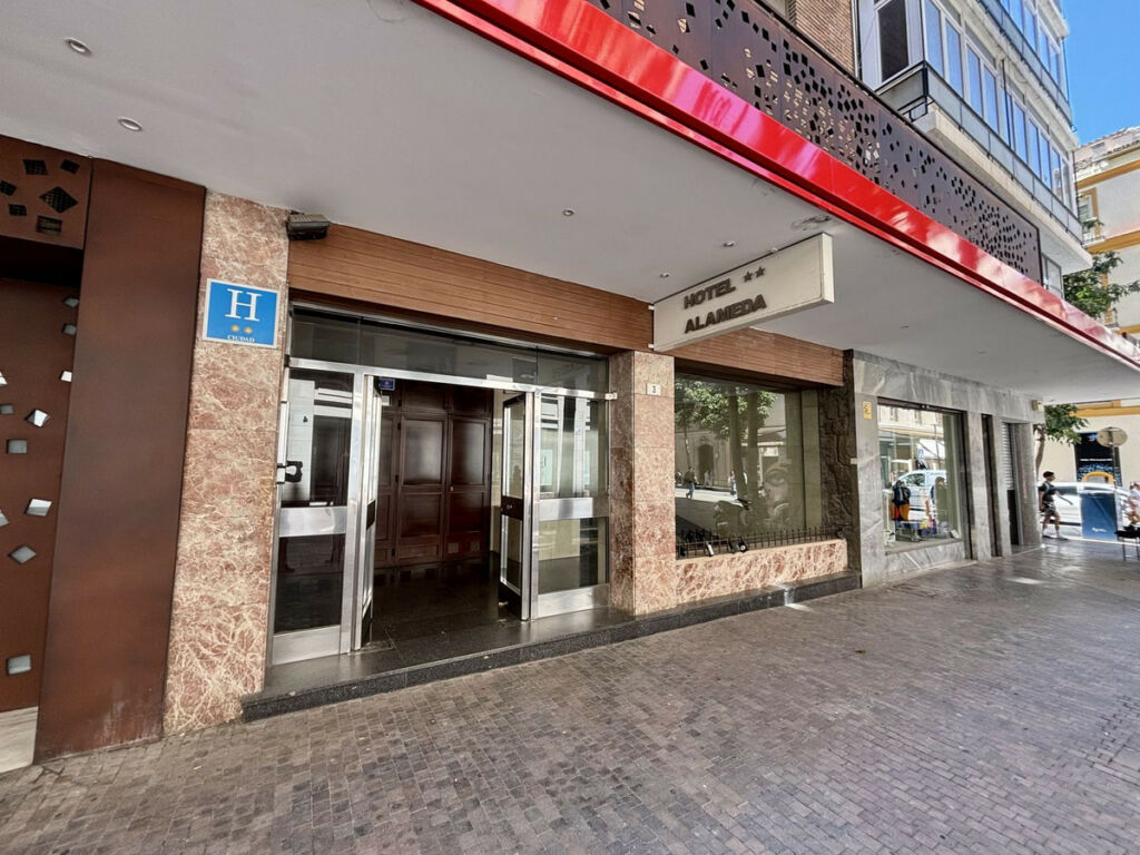 Middle Floor Apartment Málaga Centro Málaga - image 12