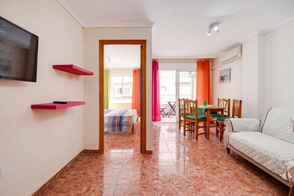 Middle Floor Apartment Torrevieja Alicante - image 12