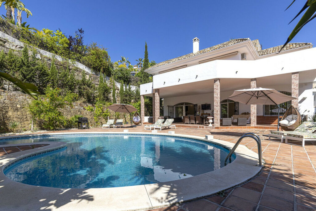 Detached Villa Benahavís Málaga - image 12