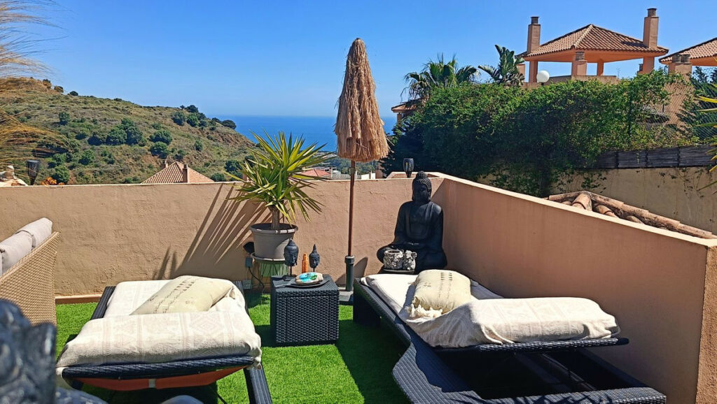 Penthouse Calahonda Málaga - image 8