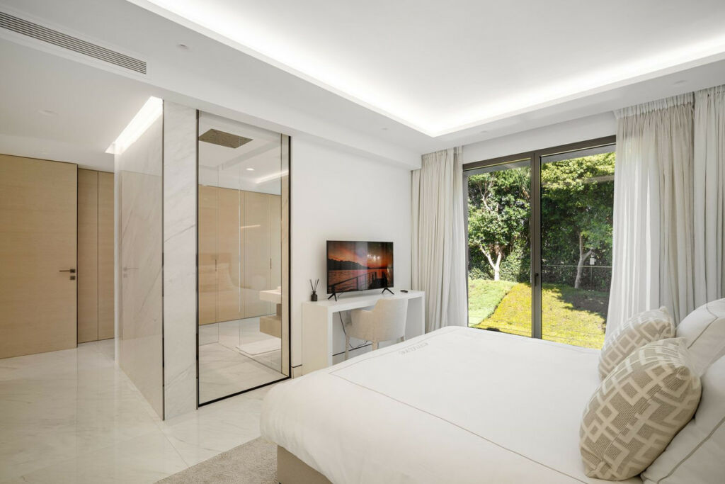 Middle Floor Apartment Estepona Málaga - image 12