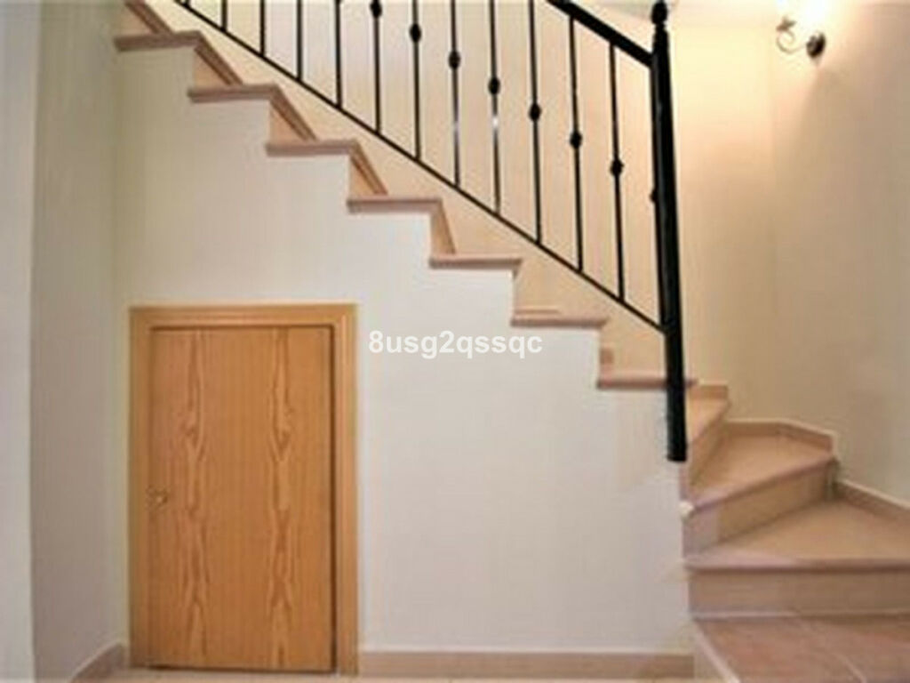 Semi-Detached House Estepona Málaga - image 11