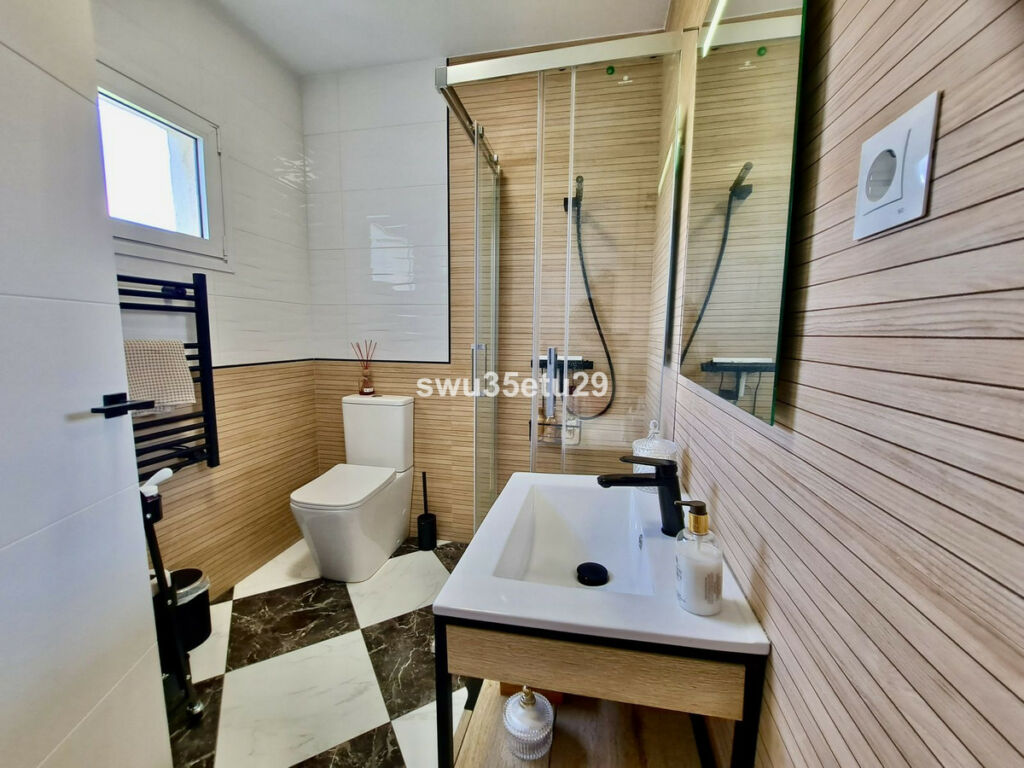 Middle Floor Apartment Calahonda Málaga - image 12