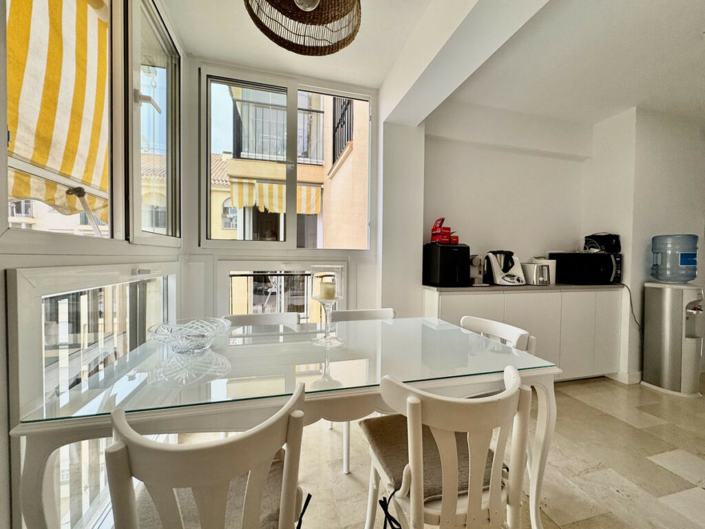 Middle Floor Apartment Fuengirola Málaga - image 11
