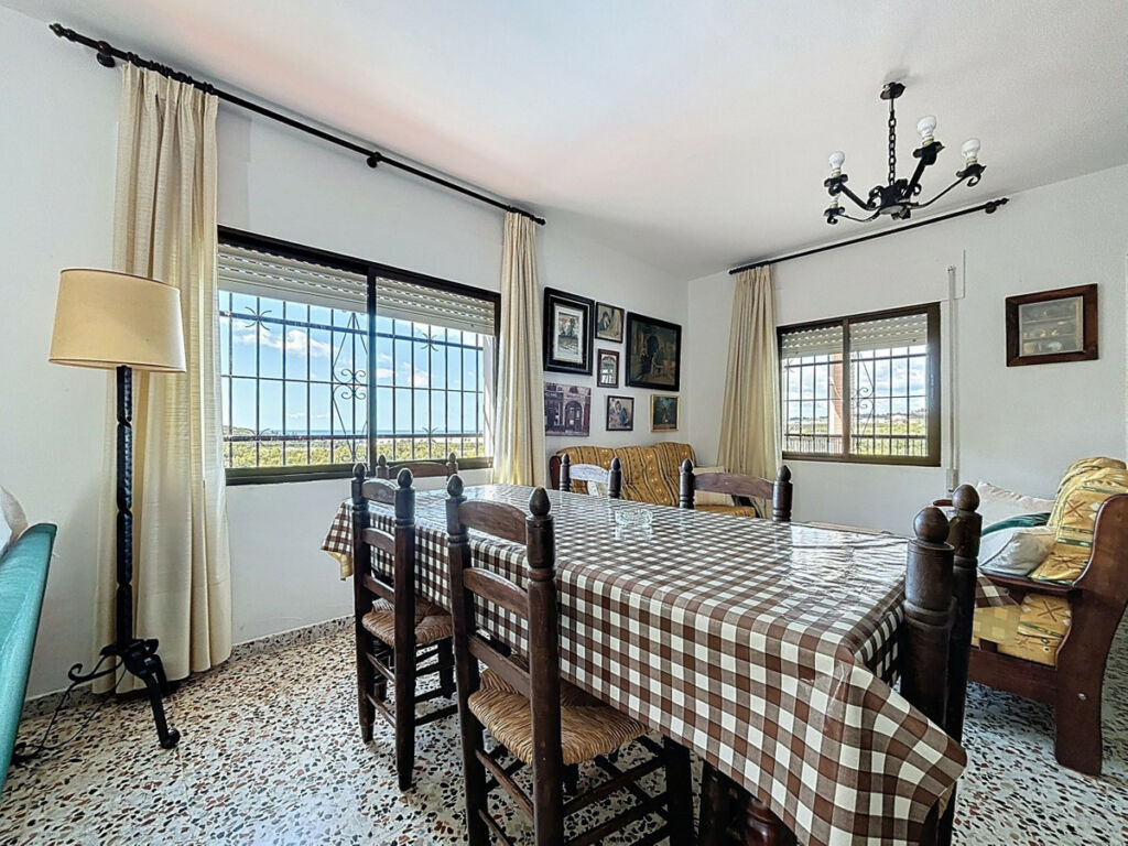 Detached Villa Almayate Alto Málaga - image 12