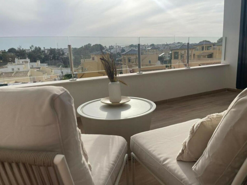 Penthouse Villamartin Alicante - image 12