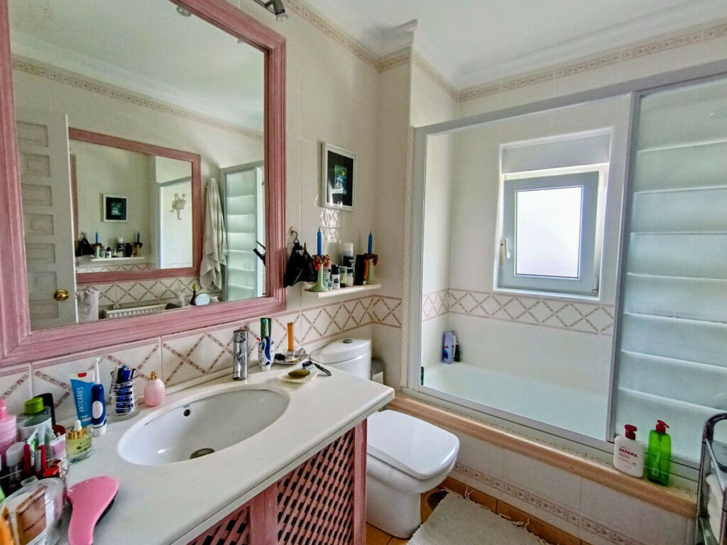 Penthouse Nueva Andalucía Málaga - image 12