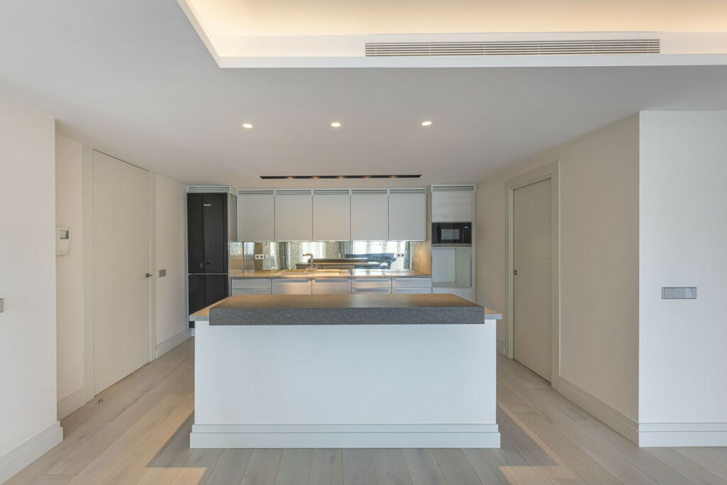 Middle Floor Apartment Marbella Málaga - image 11