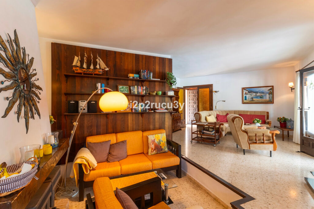 Detached Villa Moraira Alicante - image 12