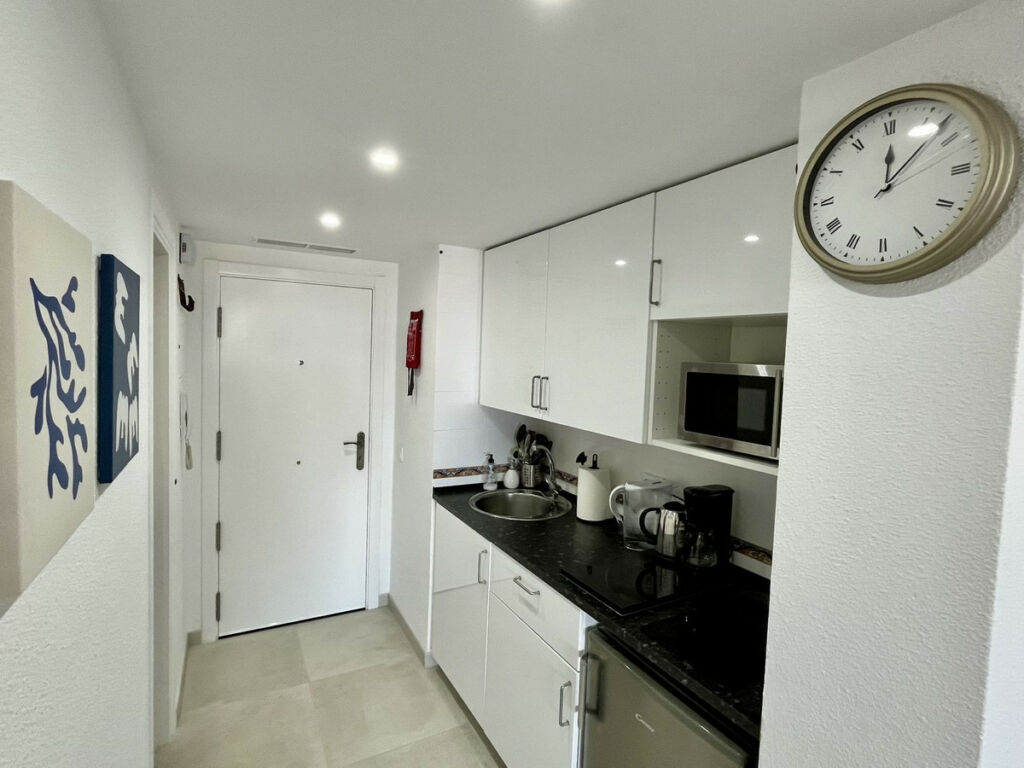Middle Floor Apartment Riviera del Sol Málaga - image 12