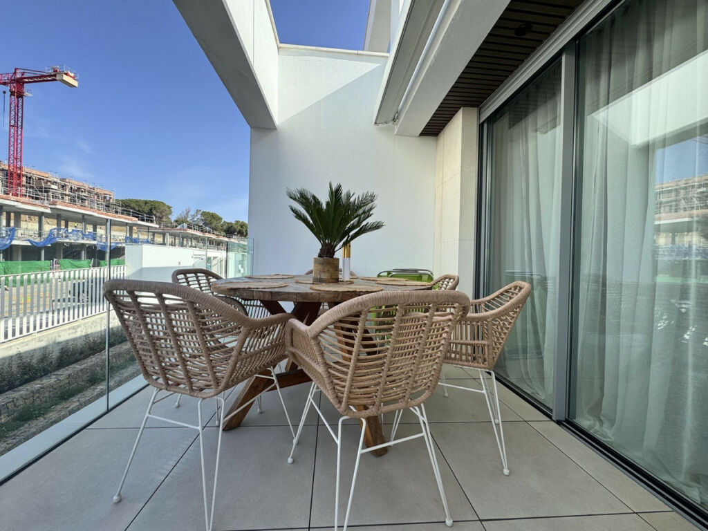 Middle Floor Apartment Elviria Málaga - image 13