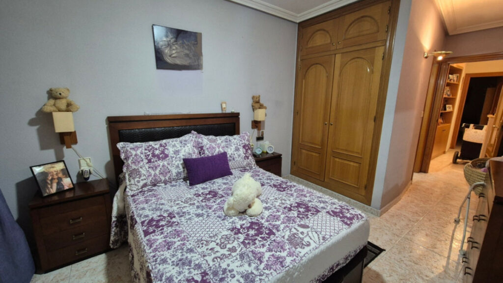 Middle Floor Apartment Torrevieja Alicante - image 13