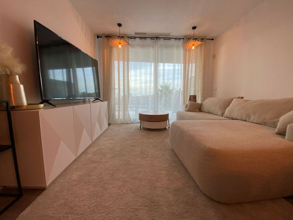 Middle Floor Apartment Estepona Málaga - image 13