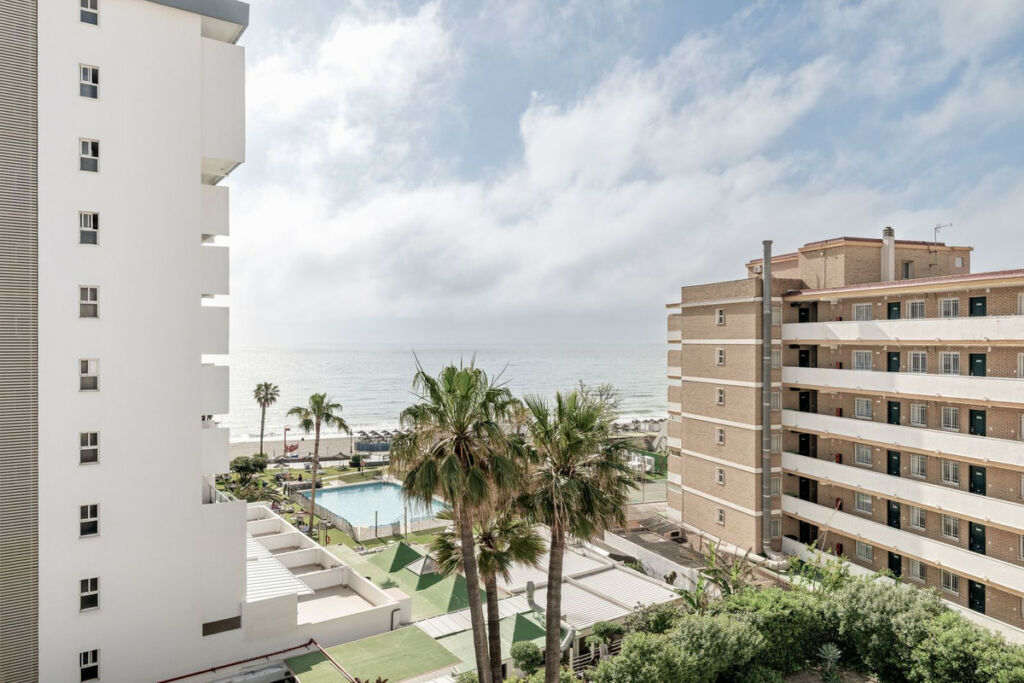 Middle Floor Apartment Torremolinos Málaga - image 13
