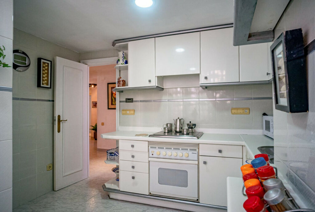Middle Floor Apartment Benidorm Alicante - image 13