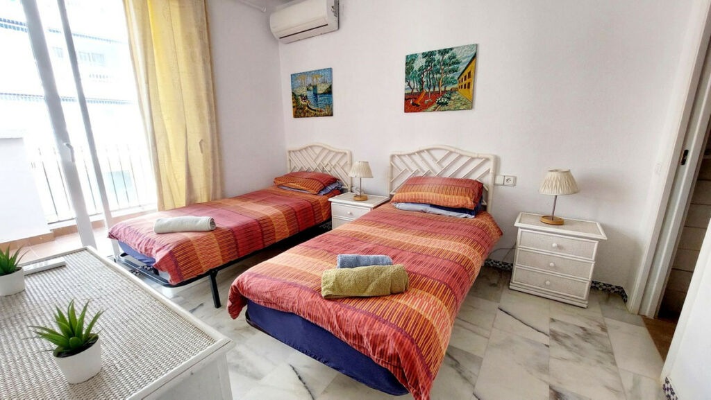 Townhouse Fuengirola Málaga - image 14