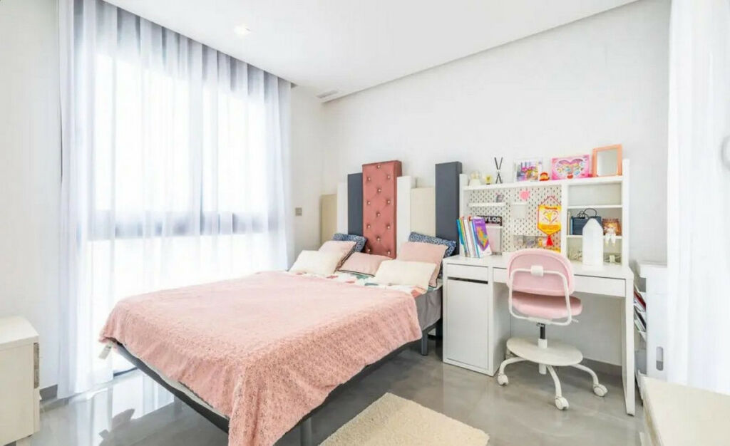 Detached Villa Los Balcones Alicante - image 10