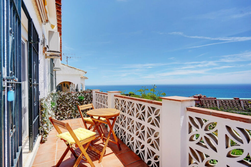 Detached Villa La Capellania Málaga - image 13