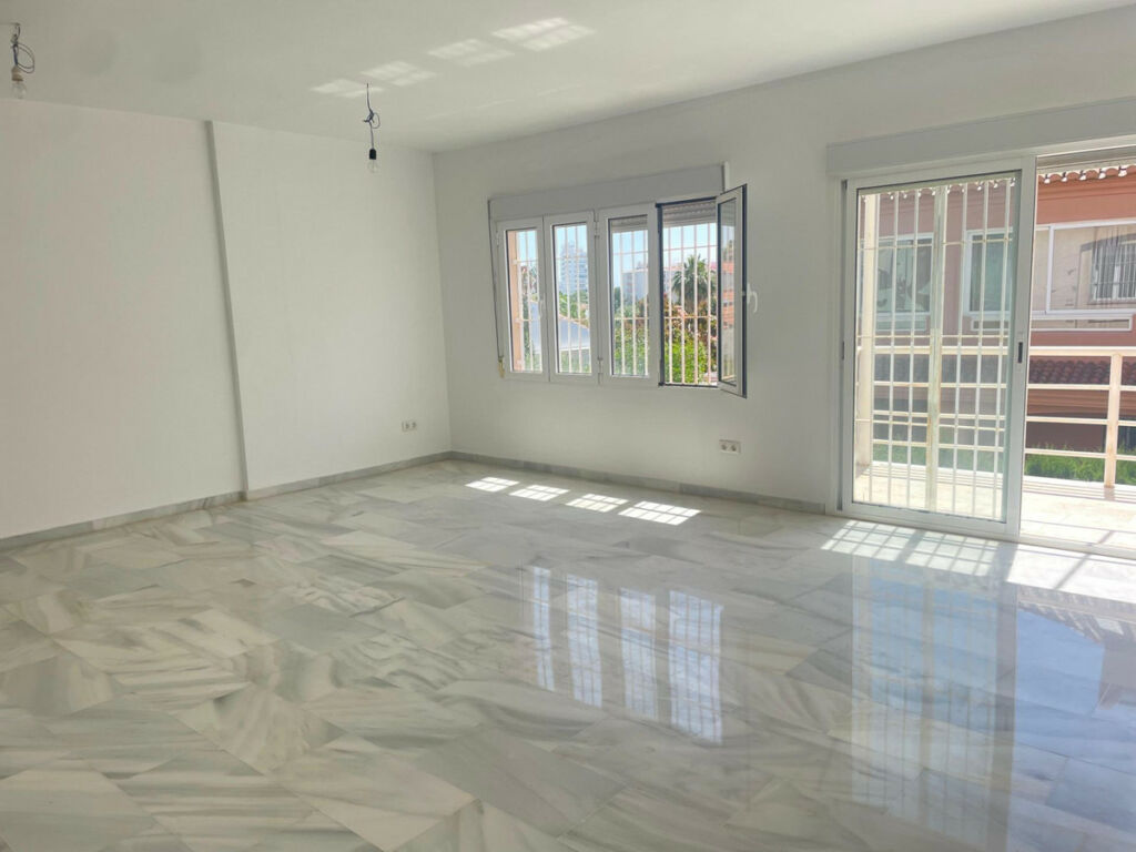 Townhouse Arroyo de la Miel Málaga - image 13
