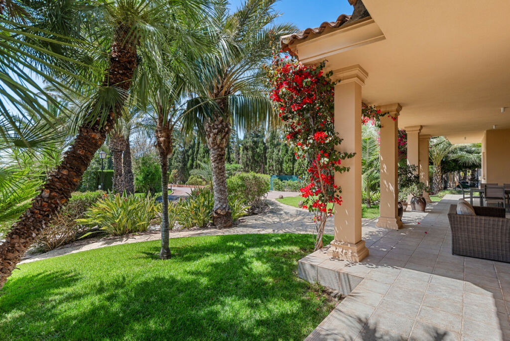Detached Villa Elche Alicante - image 13