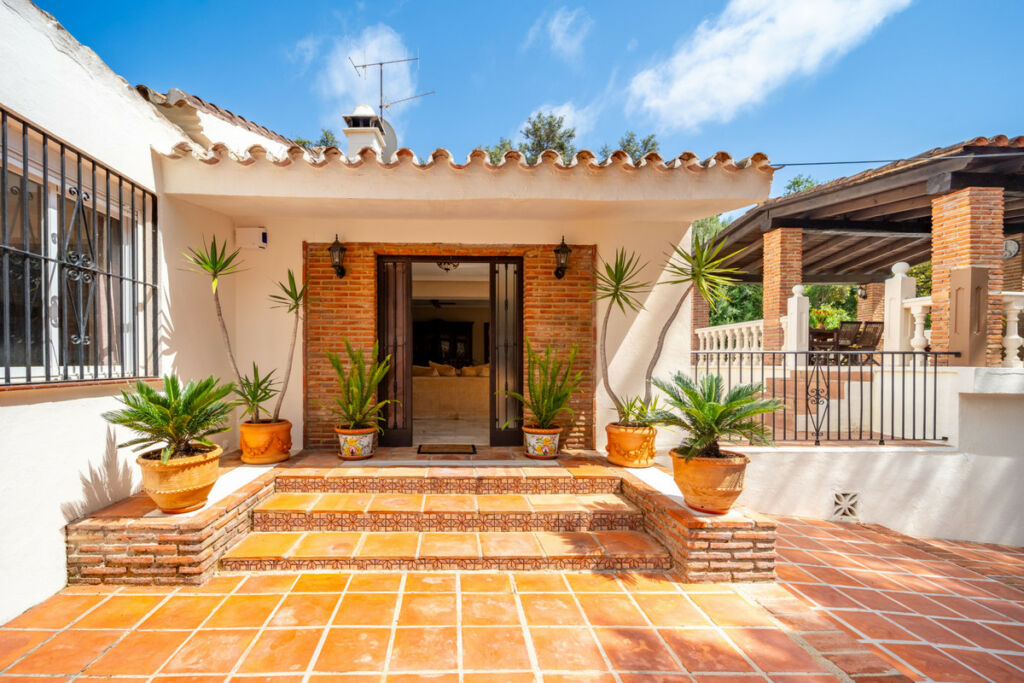 Detached Villa El Rosario Málaga - image 13