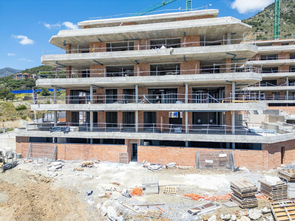 Middle Floor Apartment Fuengirola Málaga - image 12