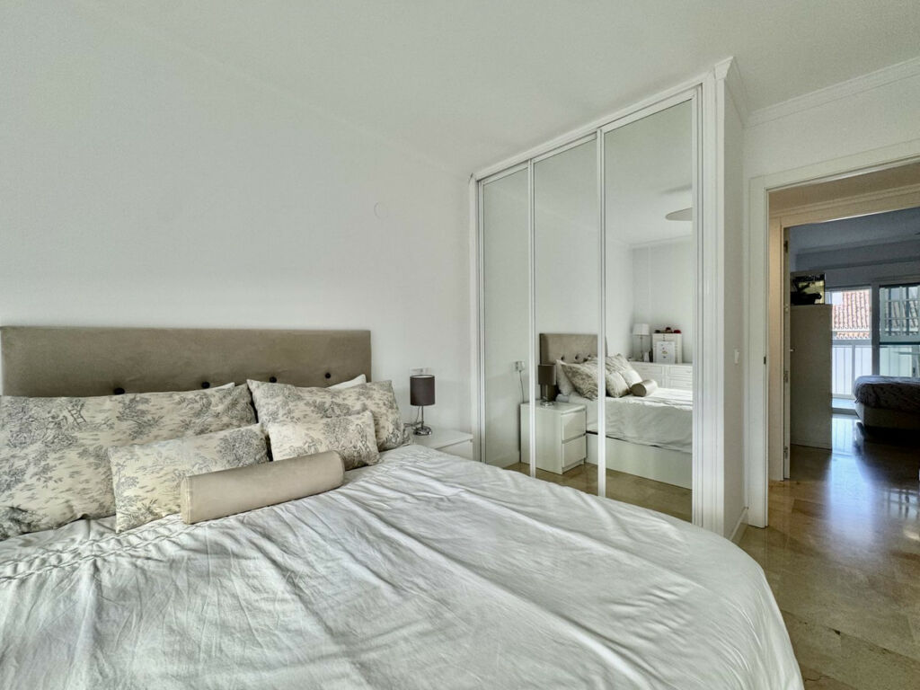 Middle Floor Apartment Fuengirola Málaga - image 15