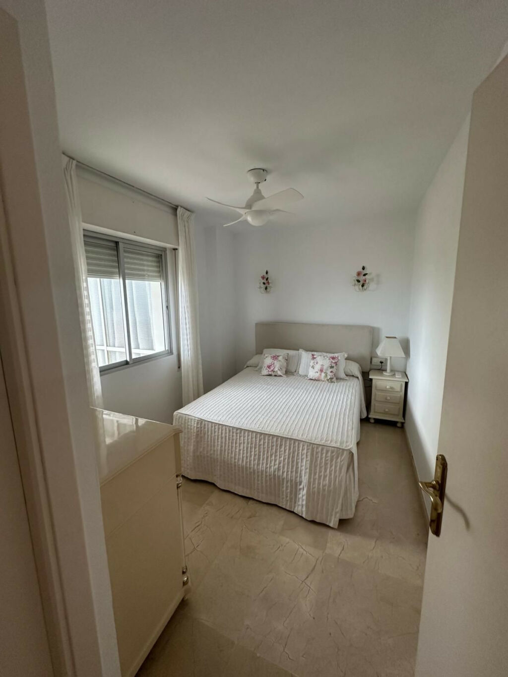 Middle Floor Apartment Los Boliches Málaga - image 10