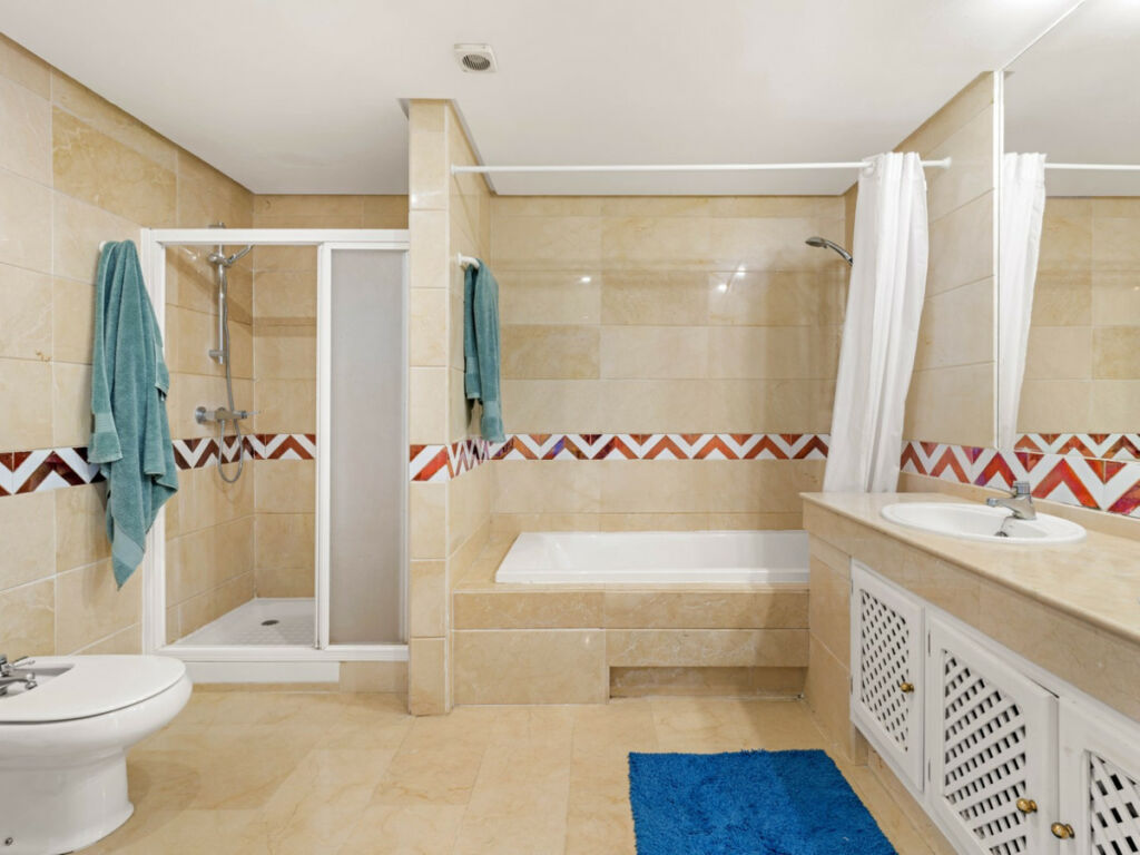 Ground Floor Apartment Los Arqueros Málaga - image 13