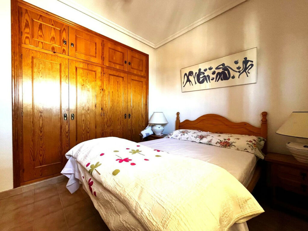 Middle Floor Apartment Punta Prima Alicante - image 13