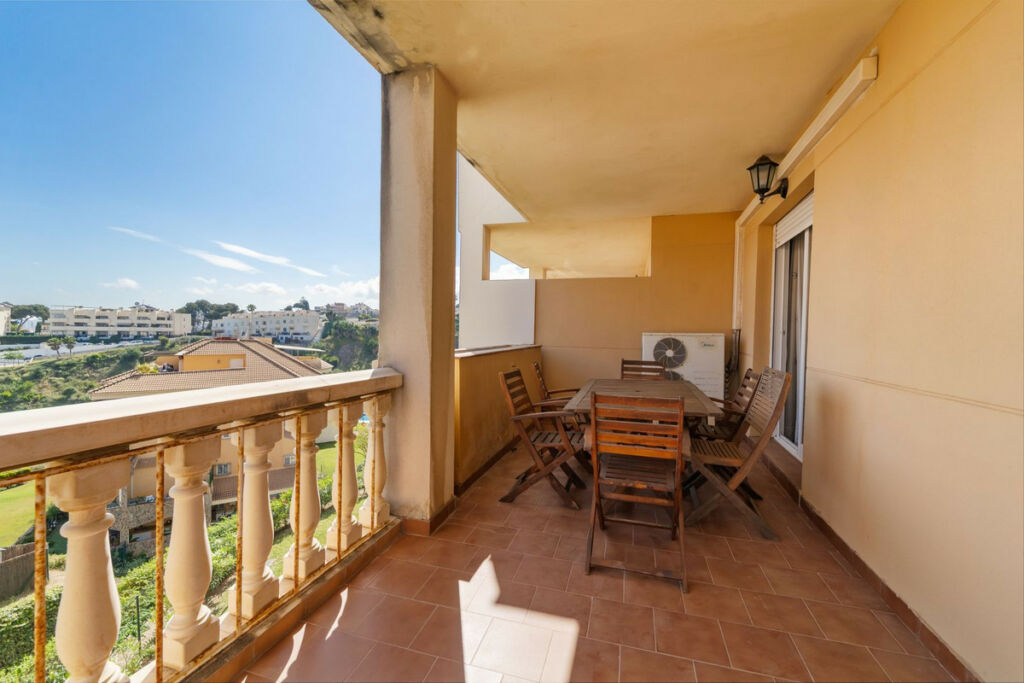 Middle Floor Apartment Fuengirola Málaga - image 15